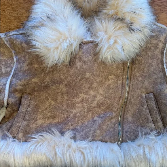 Hot & Delicious Faux Fur Jacket in Cream and Tan - Picture 6 of 12